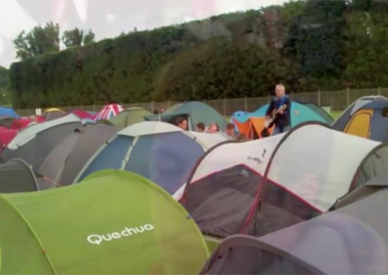 Waiting at Wimbledon – meet tent community as crowds increase each year tent community Wimbledon