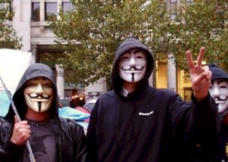 Occupy Strengthens Clergy Topple – St Paul’s St Paul's Defiant Occupy protesters