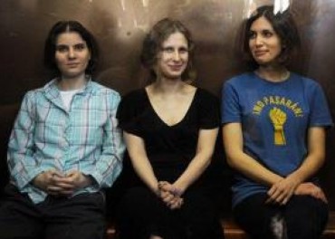 Pussy Riot Jailed Global Protest Day Pussy Riot singers in court