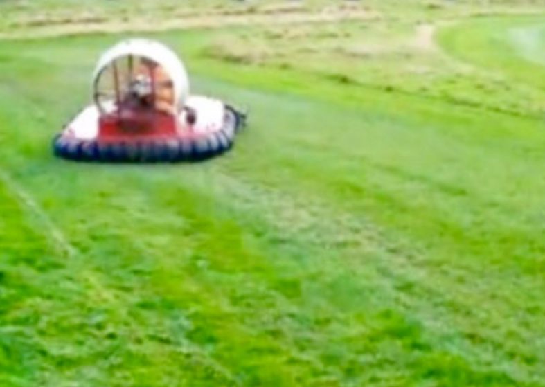 Hovercrafting at Foylehov Northern Ireland – watch how it’s done! Hovercrafting - picking up speed