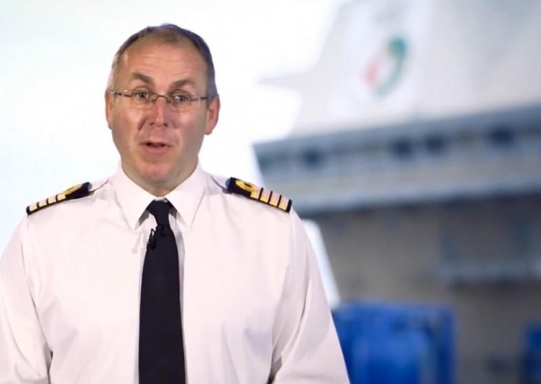 Captain and Royal Navy Aircraft Carrier in Rosyth – new aircraft carrier Captain and Royal Navy