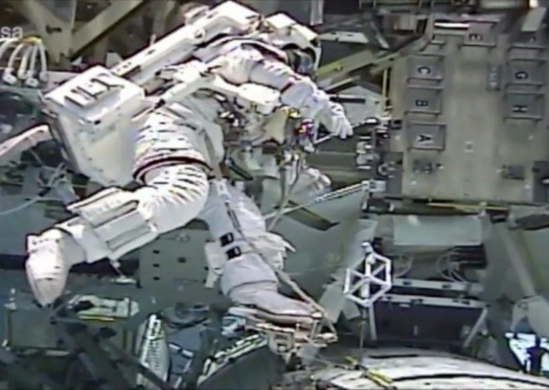 Tim Peake Trains New ESA Astronaut – Matthias Maurer next for ISS Tim Peake Trains New Astronaut