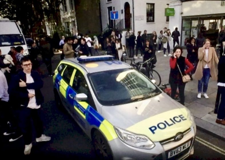 Passengers Talk Tube Terror Experience – we ran for our lives – kids and pregnant lady caught in crush Passengers Talk Tube Terror Experience