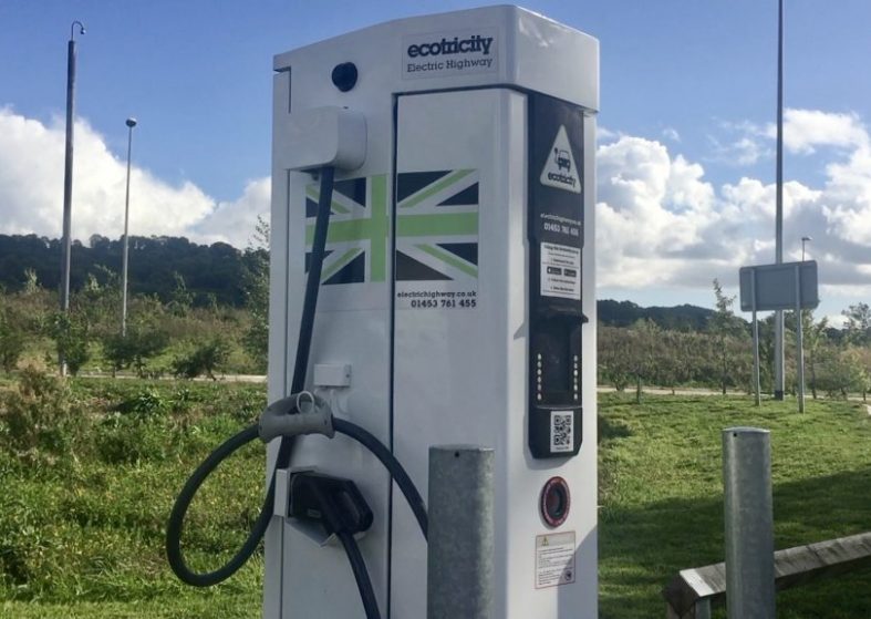 Electric Cars Plug-in UK Highway Service Stations – long journeys made easy Electric Cars Plug-in UK Highway Service Stations