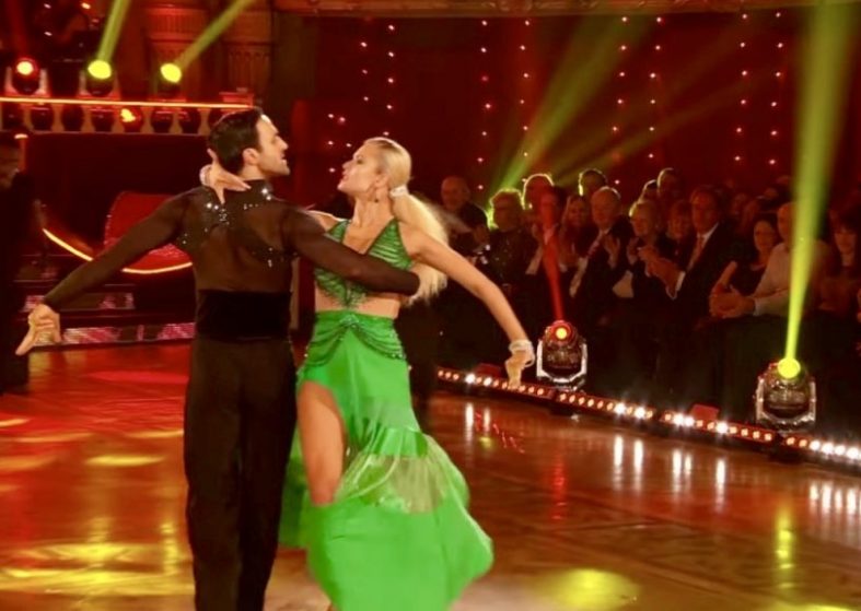 Davood and Nadiya Paso Doble to ‘Live And Let Die’ – Strictly 2017 Davood and Nadiya Paso Doble to 'Live And Let Die'