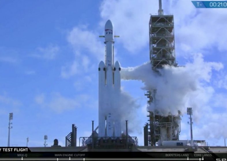 REPLAY Falcon Heavy Test Flight Launch – REPLAY – blast-off successful for SpaceX rocket Falcon Heavy Test