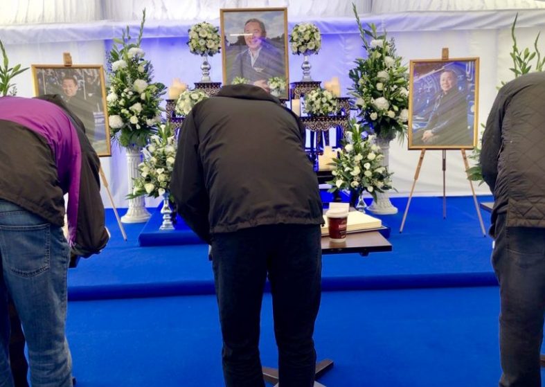 Leicester City Fans Pay Tribute to Vichai Srivaddhanaprabha Leicester City Fans Pay Tribute to Vichai Srivaddhanaprabha