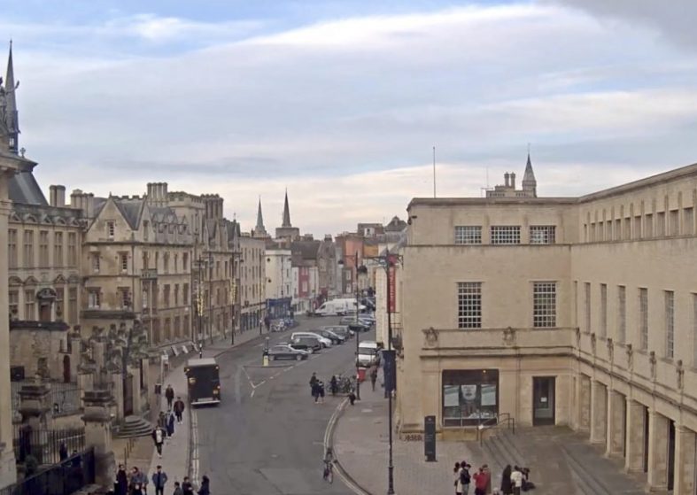Oxford Martin School Webcam – LIVE Broad Street Oxford Oxford Martin School Webcam