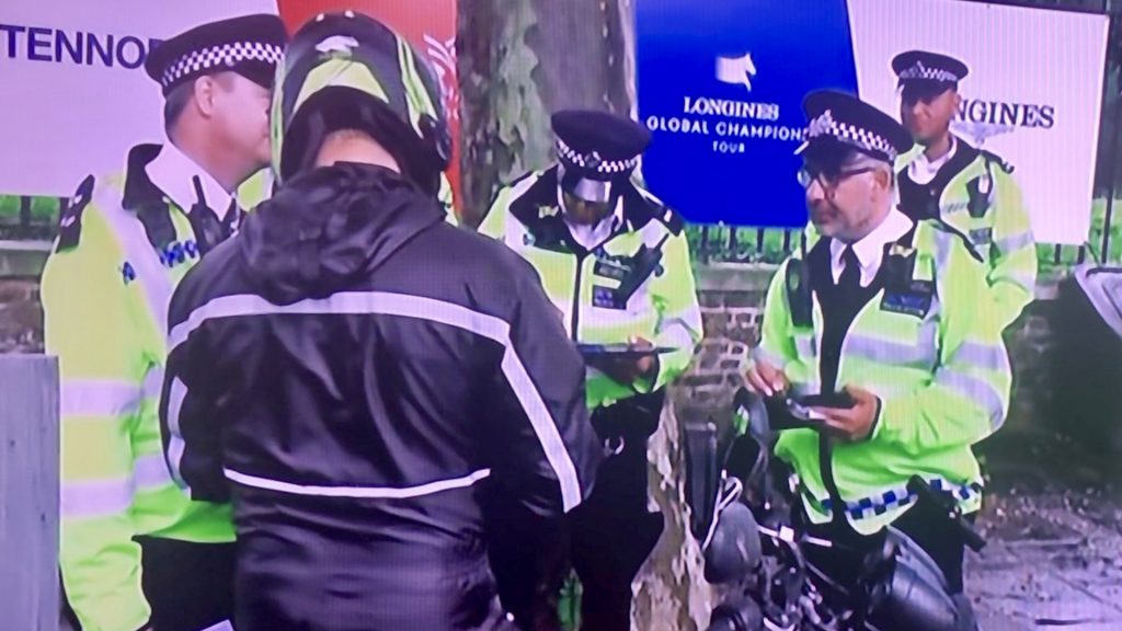 Met Police Pioneer Forensic Technology On the Beat