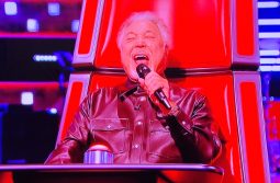 The Voice: Tom Jones emotional tribute to late wife