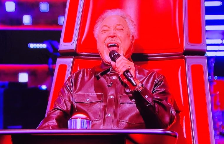 The Voice: Tom Jones emotional tribute to late wife
