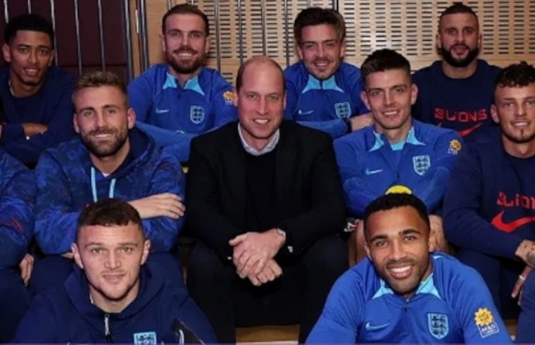 William pays England World Cup squad surprise visit