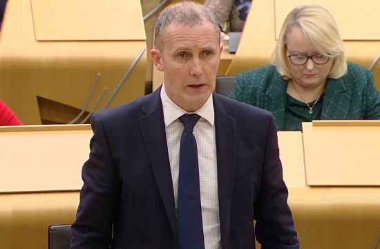 Scotland Health Minister quits over iPad row