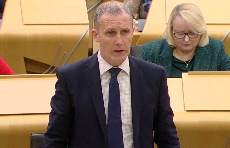 Scotland Health Minister quits over iPad row