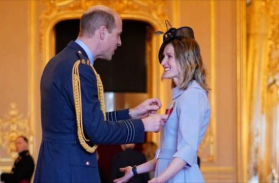 William resumes royal duties