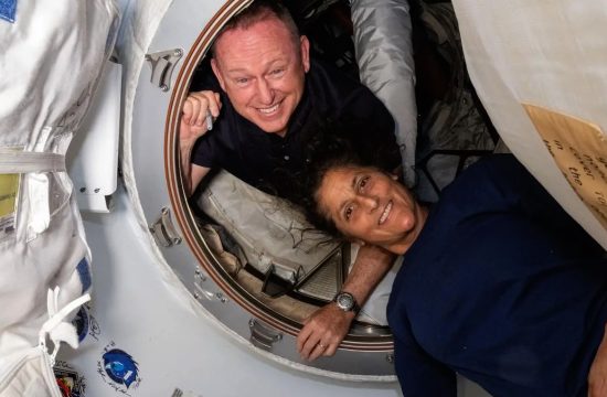 Astronauts stuck in space - return Feb 2025