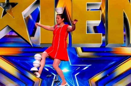 BGT: Unicyclist tosses plates on to her head