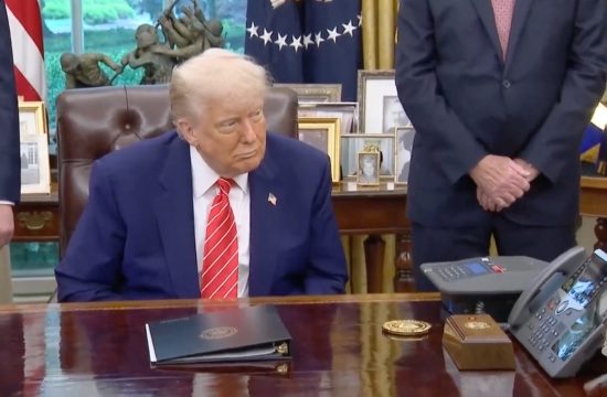 Live - President Trump Seals Major US Trade Deal With UK