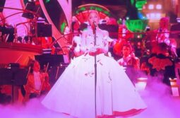 Ariana Granda Live performing 'Thank Goodness' from Wicked