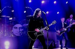 Foo Fighters: perform Your Favourite Toy from new album