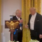 The President and the King enjoy a toast