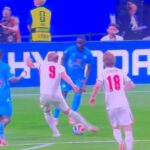 no problem kicking the goal