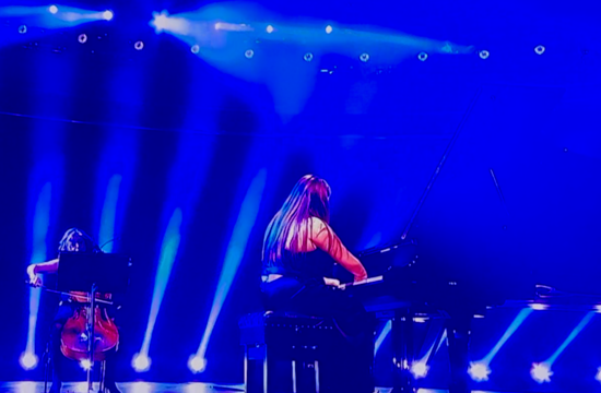 Teen with loss of most her hands wins The Piano