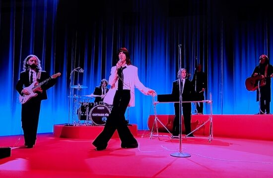 The Blossoms perform new single: Husband