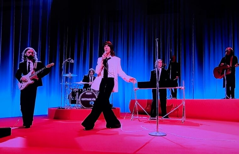 The Blossoms perform new single: Husband